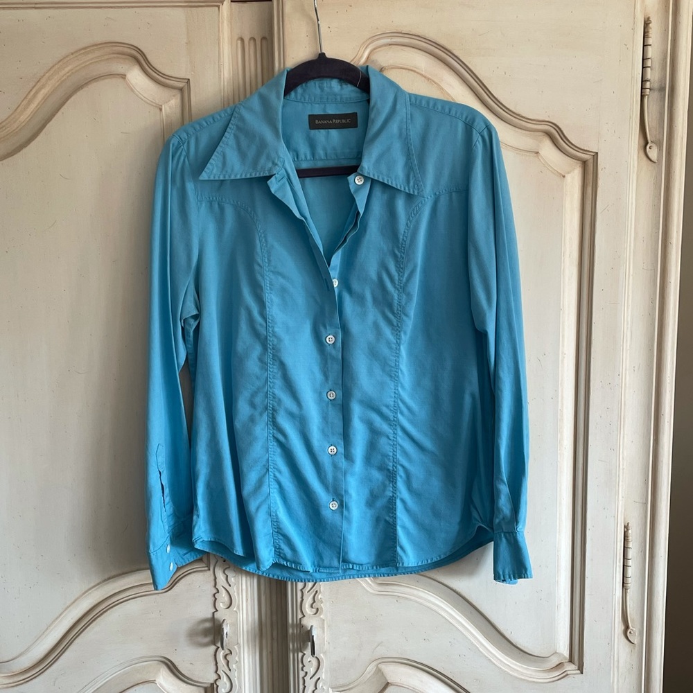 Banana Republic aqua button down shirt